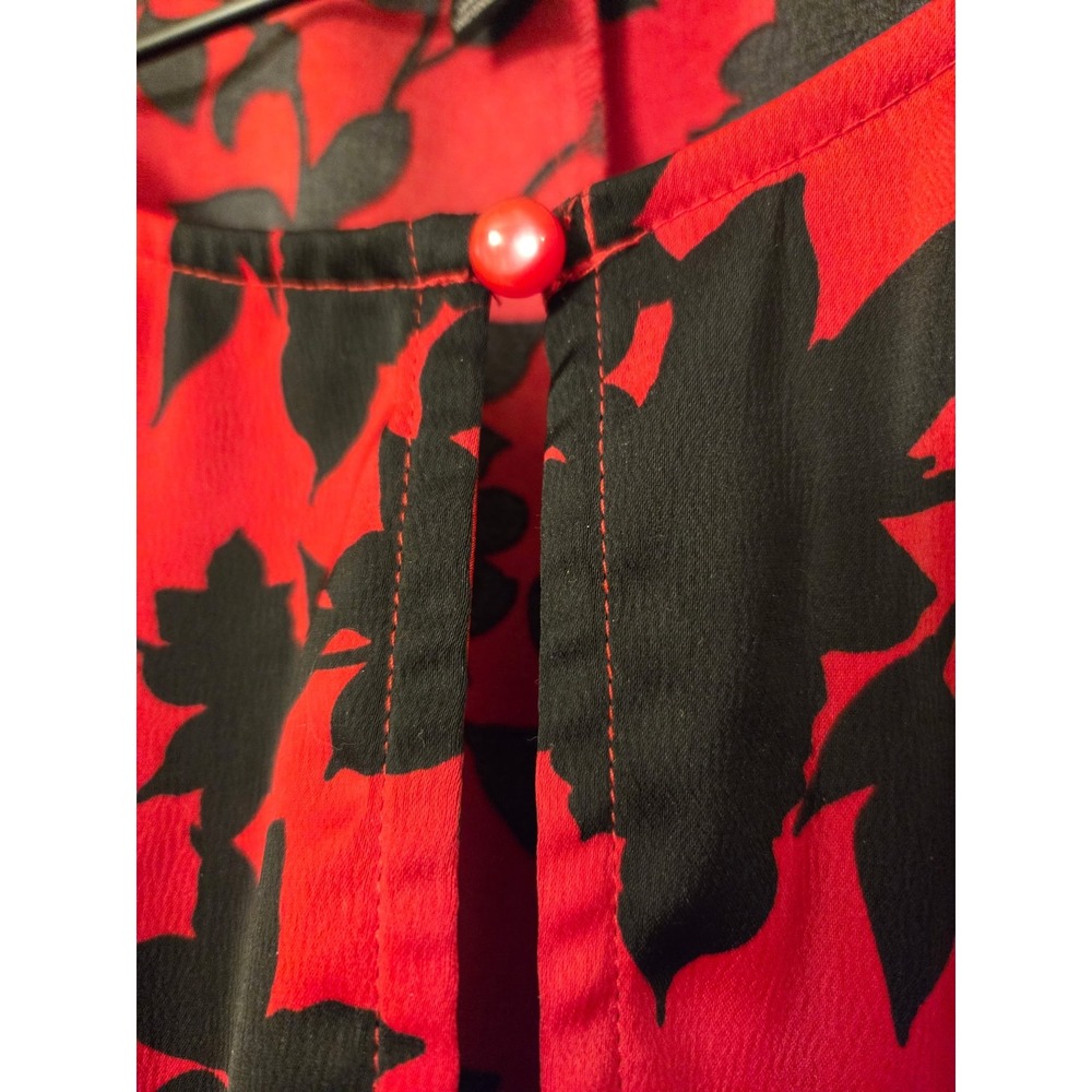 Lane Bryant Red Black Floral Babydoll Tunic Top Long Sleeve Keyhole Size 24 - Picture 4 of 5